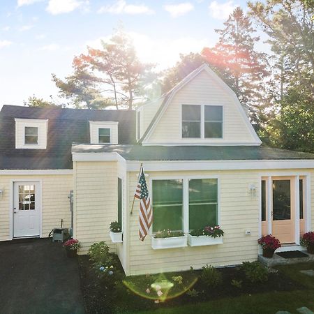 Bright 4Br Beach House, Pine Point Perfection Скарборо Экстерьер фото