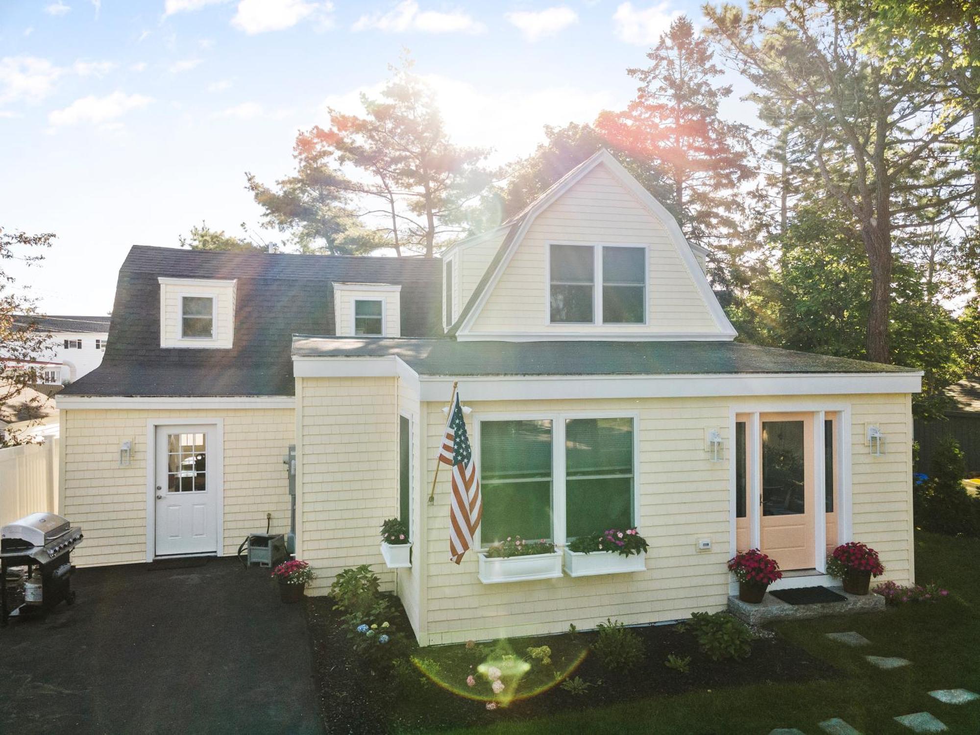 Bright 4Br Beach House, Pine Point Perfection Скарборо Экстерьер фото