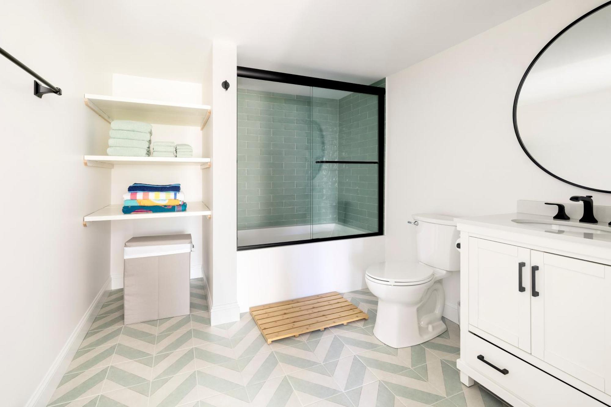 Bright 4Br Beach House, Pine Point Perfection Скарборо Экстерьер фото